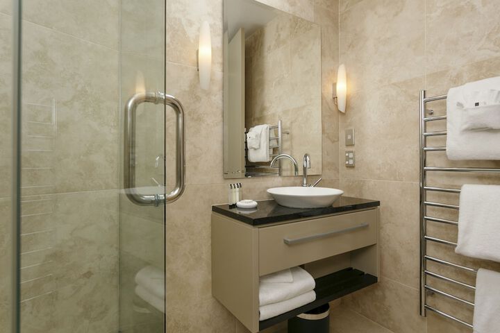 Room 154 of 200