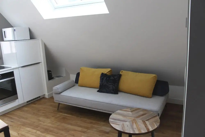 Room 5 of 20