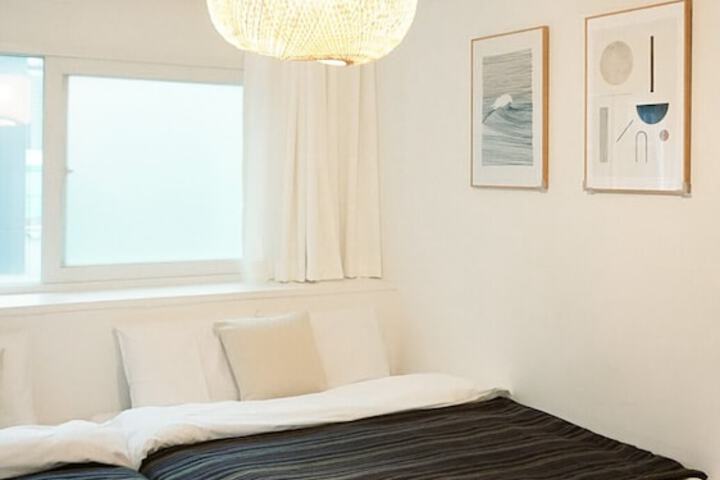 Room 8 of 73
