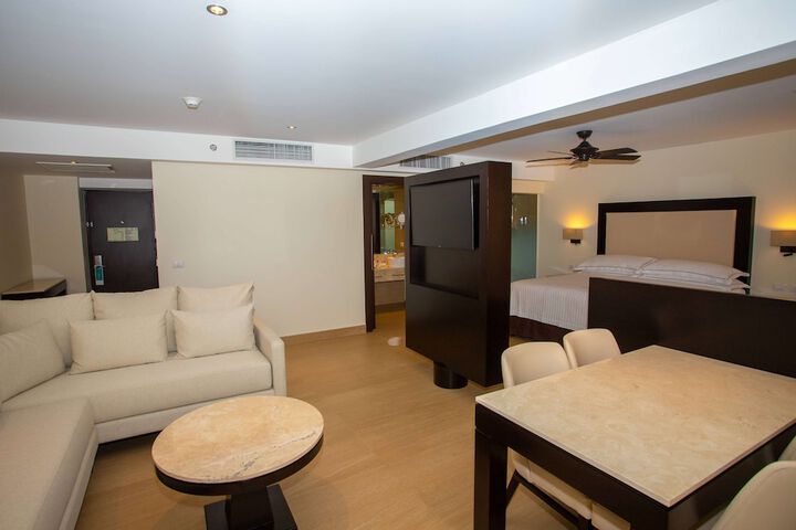 Room 16 of 101