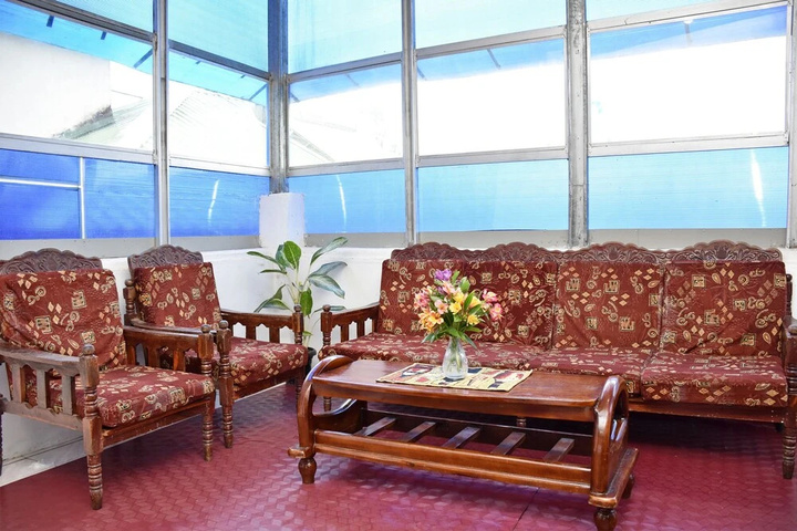 Room 9 of 15