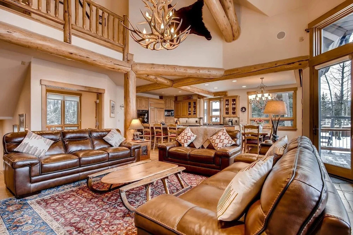 Mountain Bear Lodge