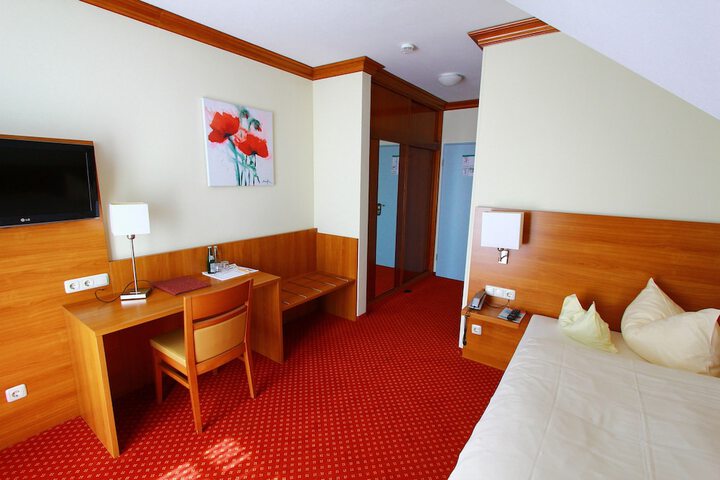 Room 19 of 44