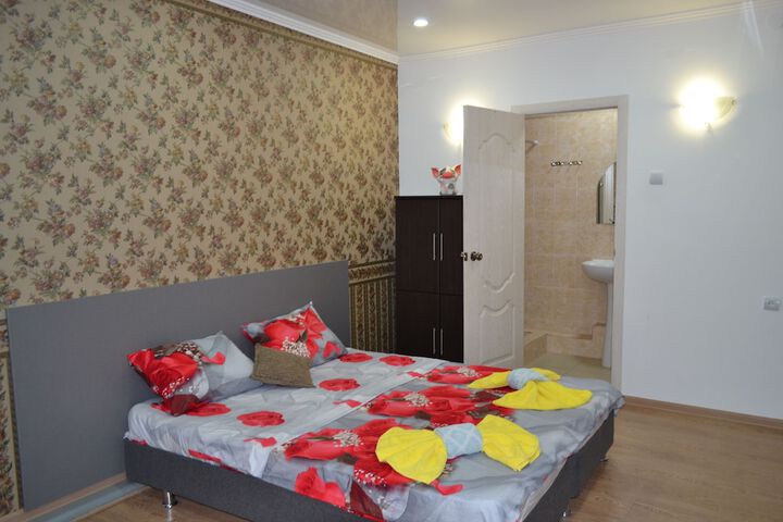 Room 16 of 46