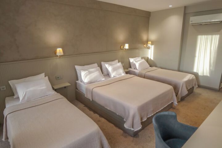 Room 16 of 60