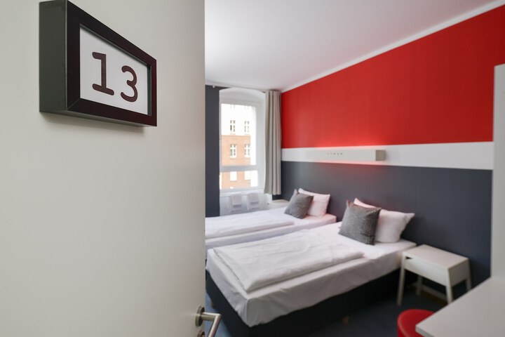 Room 17 of 130