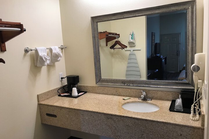 Room 8 of 15
