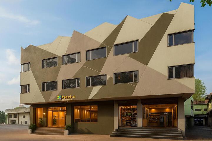 Treebo Ashirwad Regency Near Bhopal Junction Railway Station