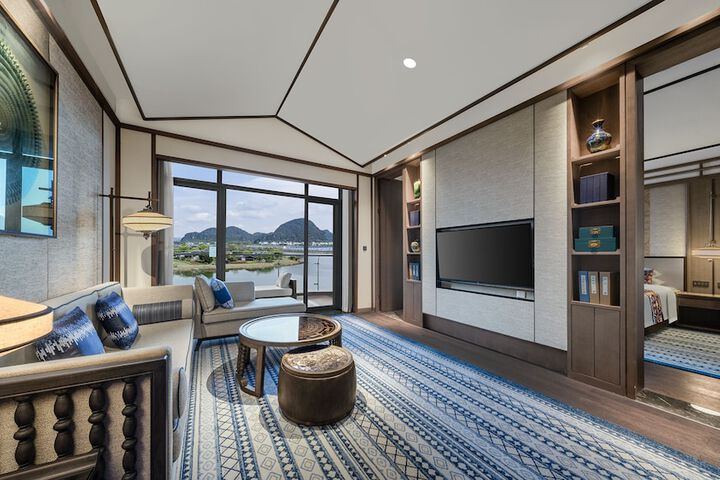 Room 14 of 49