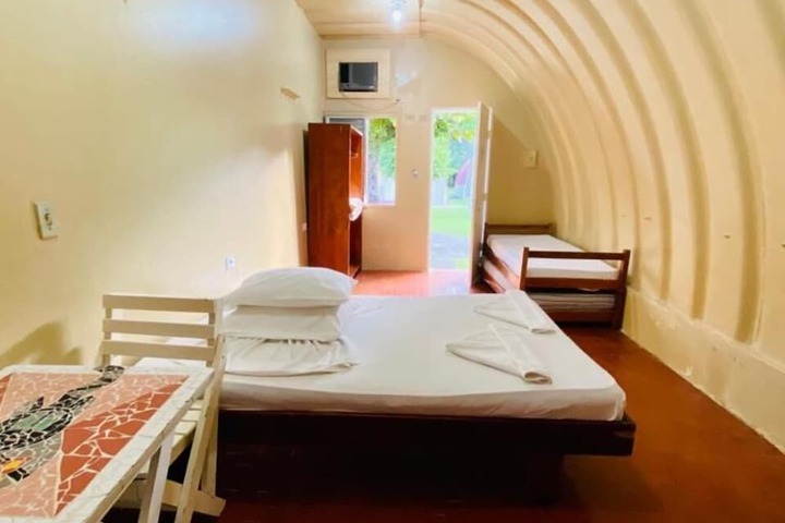 Room 4 of 36