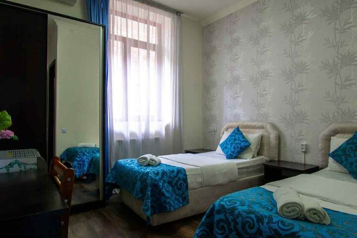 Room 26 of 87