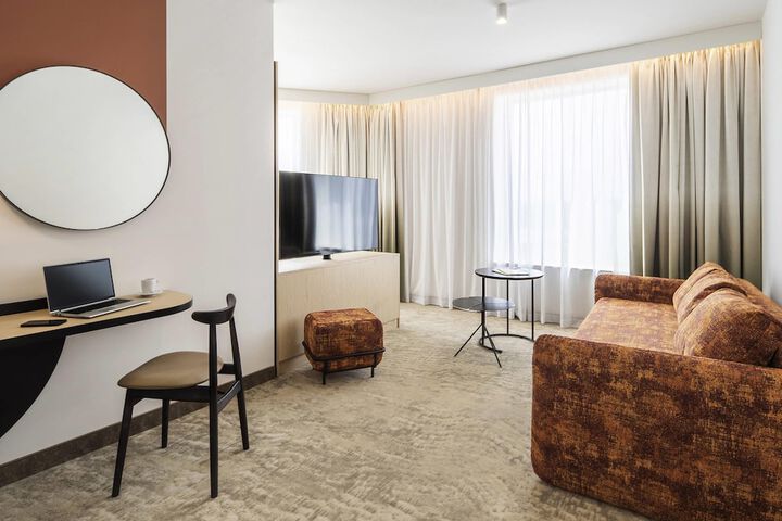 Room 13 of 75