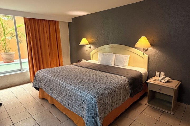 Hotel Plaza Inn Express