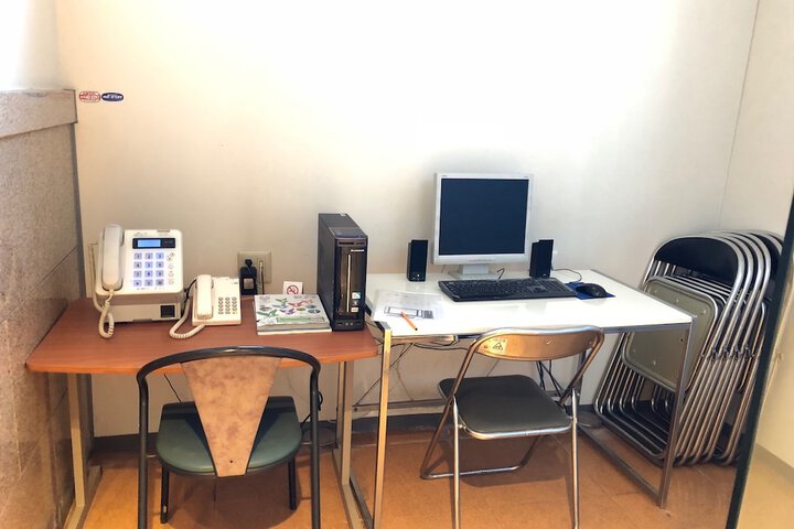 Business Center 19 of 20