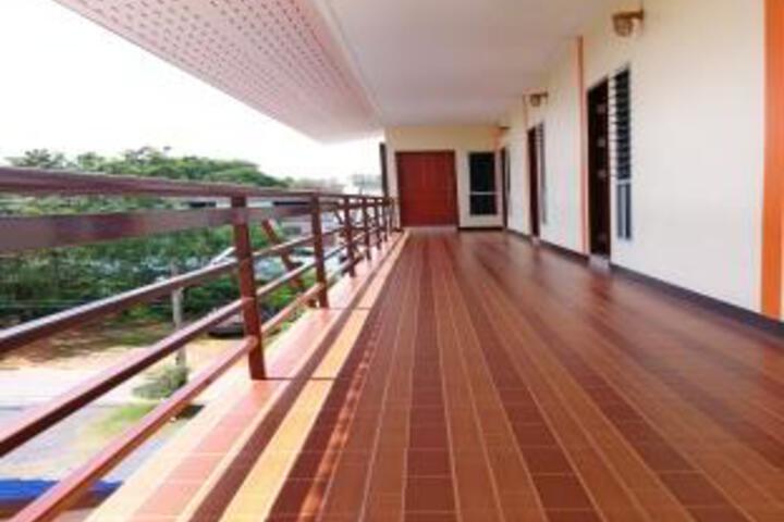Promplace Residence