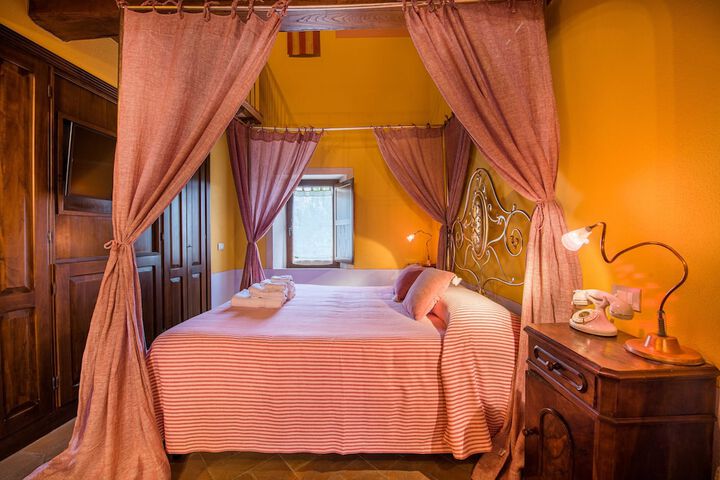 Room 14 of 157