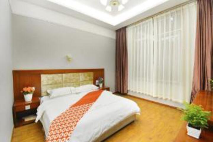 Room 12 of 12