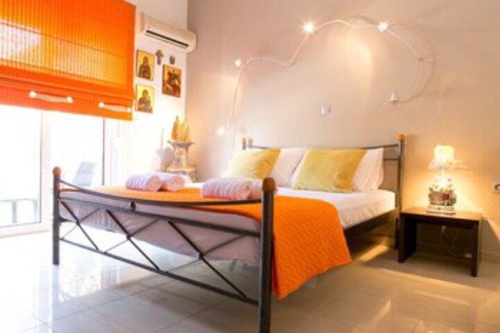 Room 16 of 36