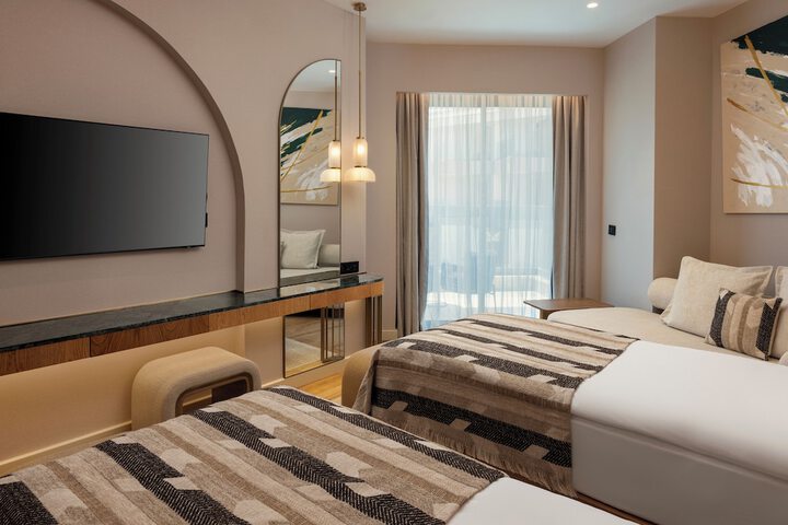 Room 12 of 189