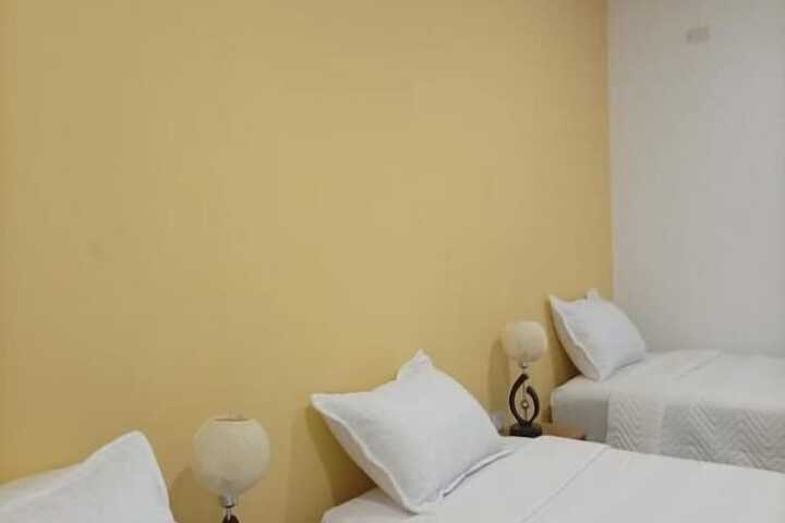 Room 4 of 125