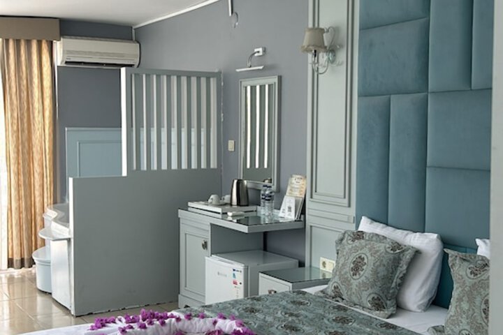 Room 30 of 125
