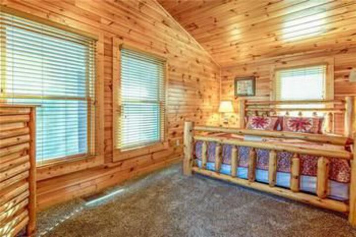 Image of Mountain Dreams II 3 Bedroom Home with Hot Tub