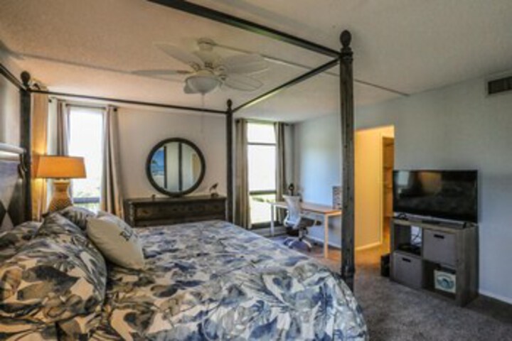 Room 21 of 28
