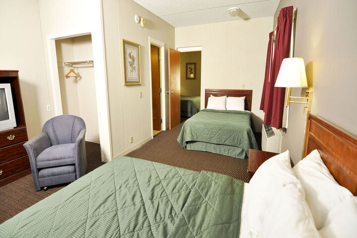 Room 8 of 43