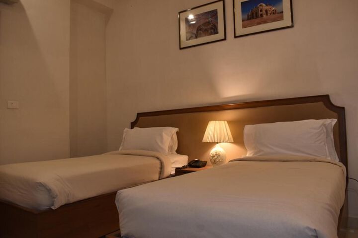 Room 20 of 31