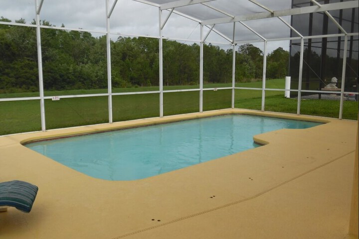 Pool 14 of 19