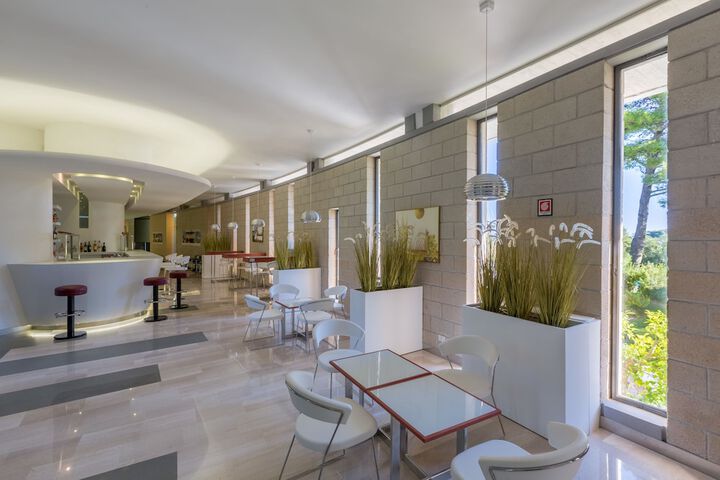Hotel Interior 4 of 75