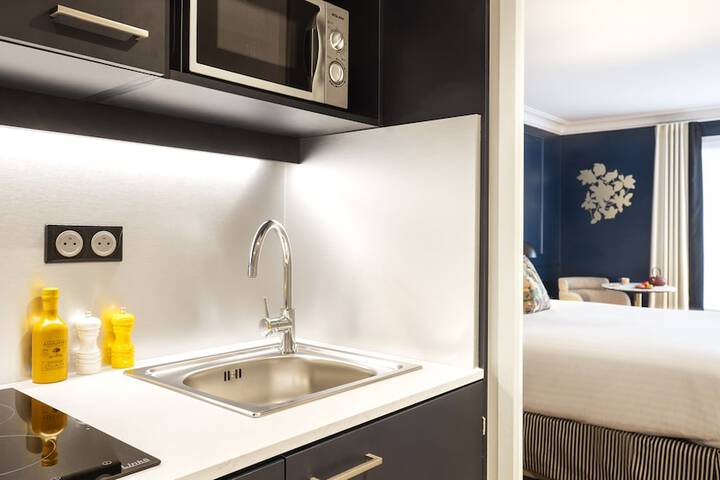 Private kitchenette