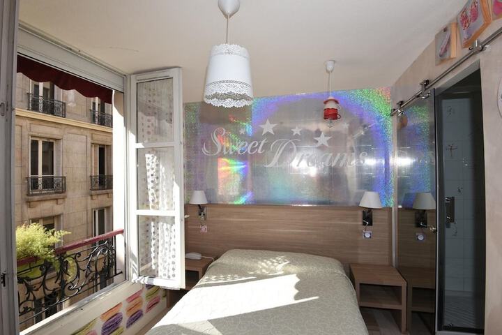 Room 14 of 47