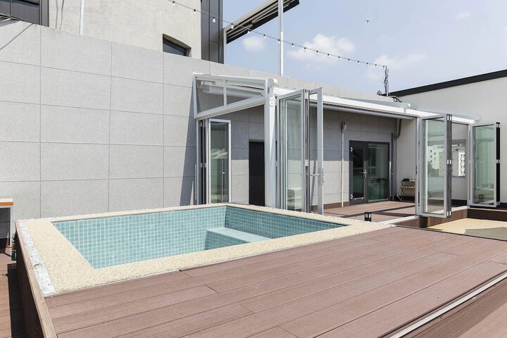 Terrace/Patio 48 of 82
