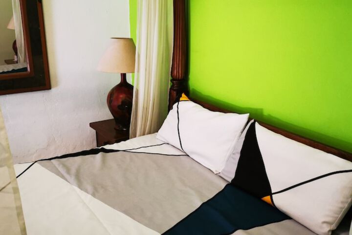 Room 18 of 64