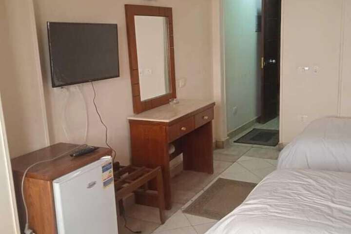 Room 7 of 66