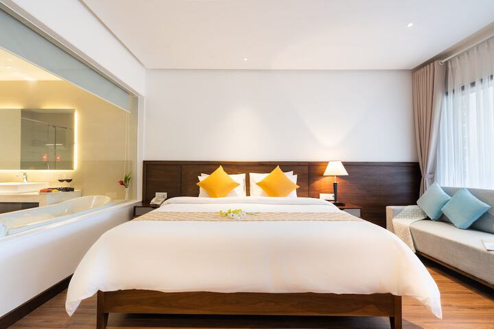 Room 18 of 149