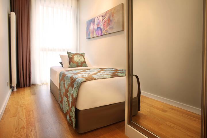 Children's theme room