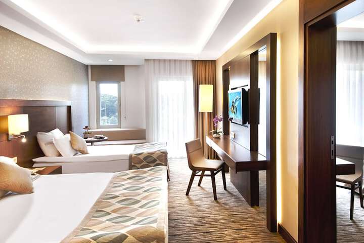 Room 15 of 321