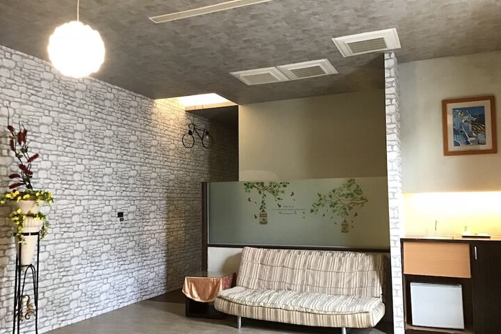 Room 20 of 33