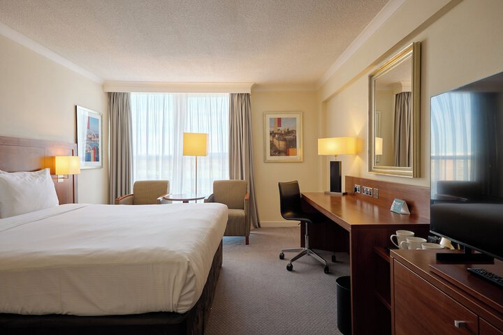 Room 124 of 292