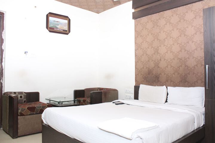 Room 8 of 47
