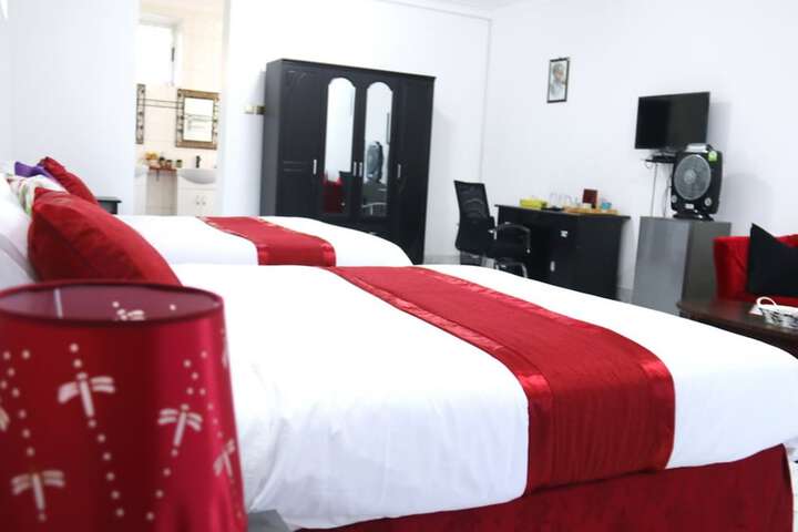 Room 6 of 24