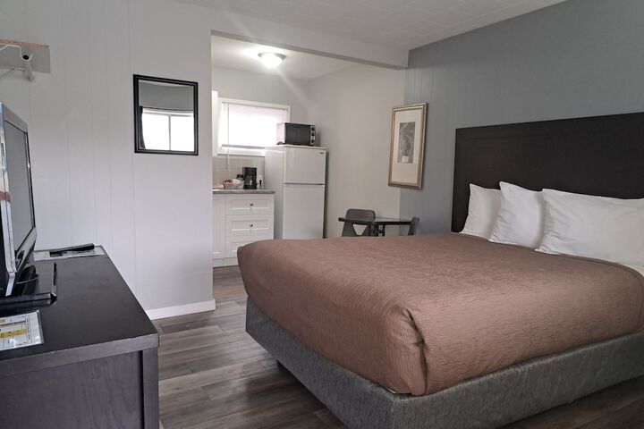 Room 15 of 176