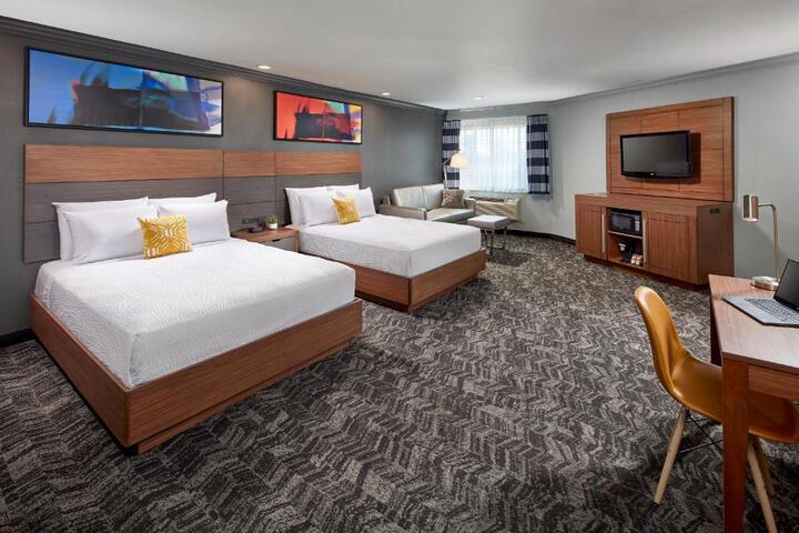 Quadruple Queen Size Bed (5 of 6)