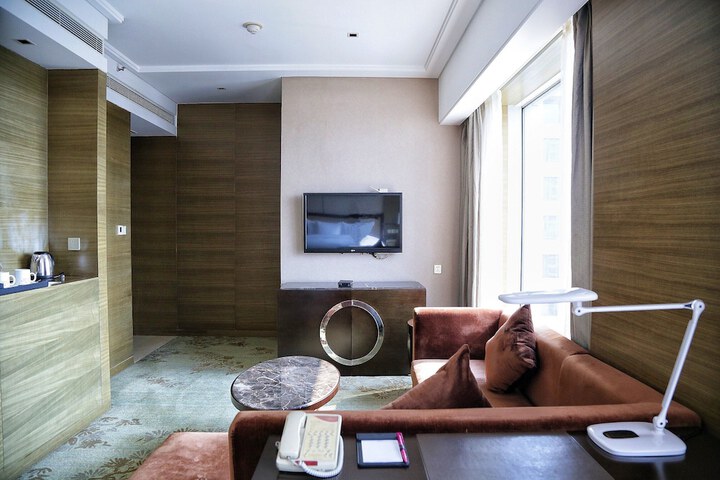 Room 14 of 82