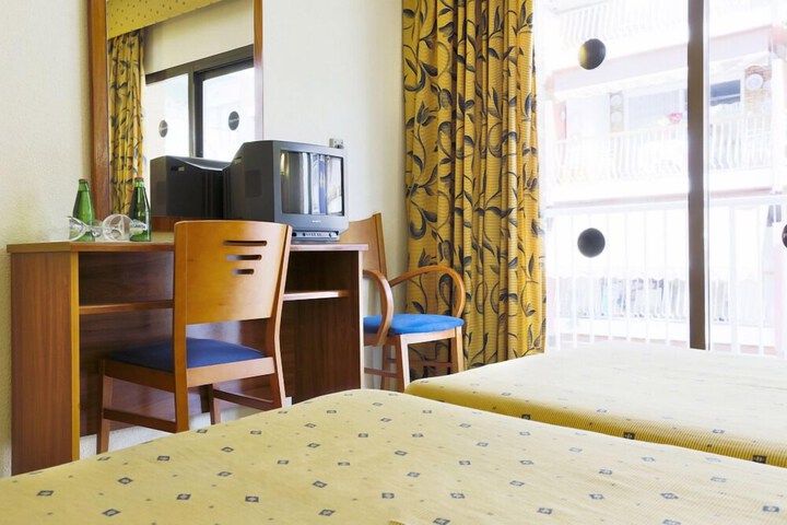 Room 14 of 19