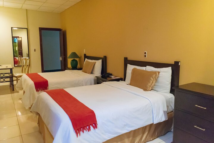Room 9 of 68