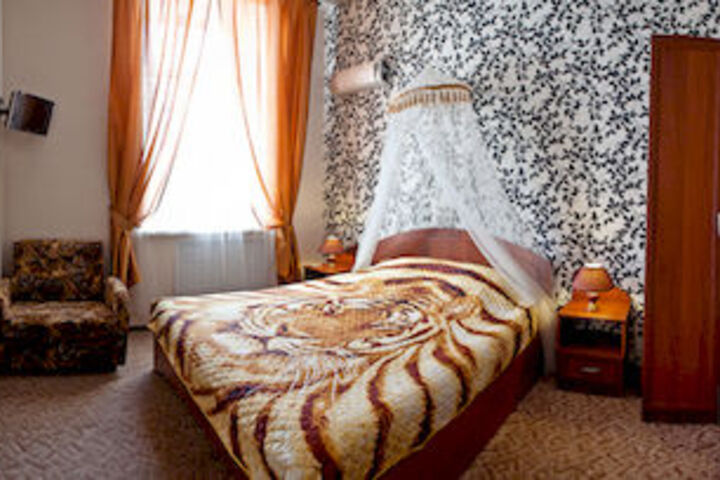 Room 7 of 13