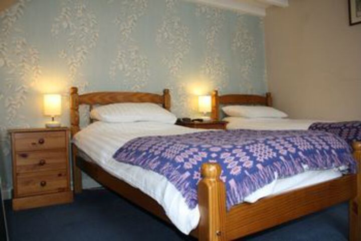 Room 16 of 28